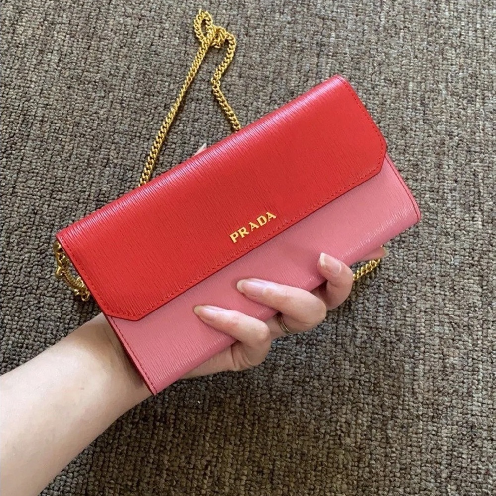 Prada wallet on a chain